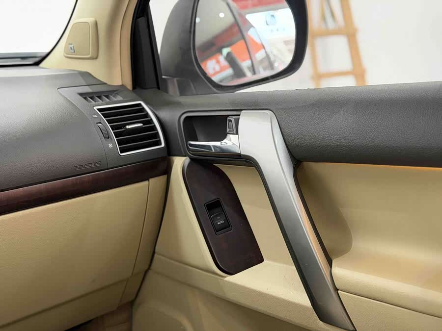 Toyota Land Cruiser Prado 2017 immagine di auto #10