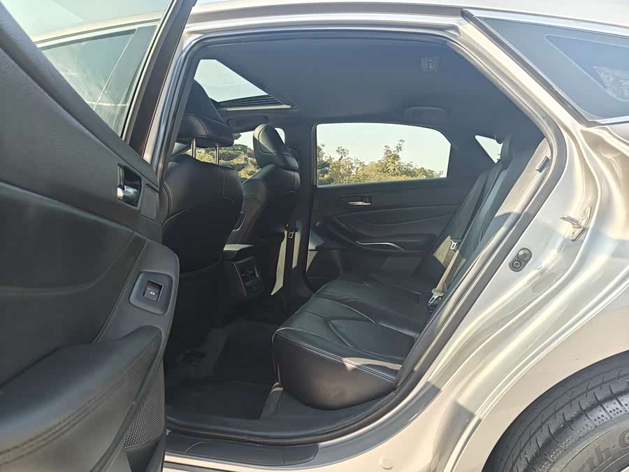 Toyota Avalon 2021 immagine di auto #10