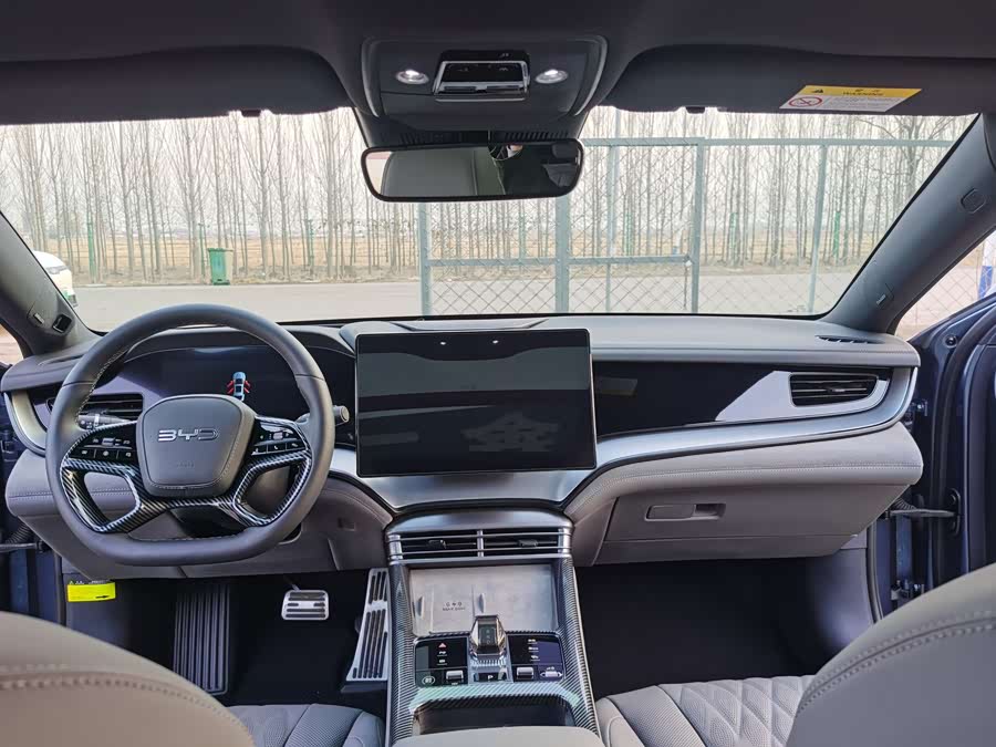 BYD Seal 07 DM-i 2024 car image #10