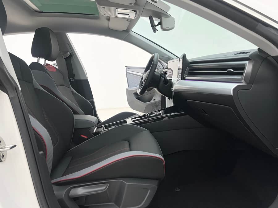 Volkswagen Lamando 2023 car image #10