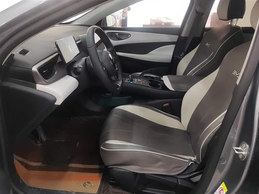 BYD Seal 05 DM-i 2025 car image #10