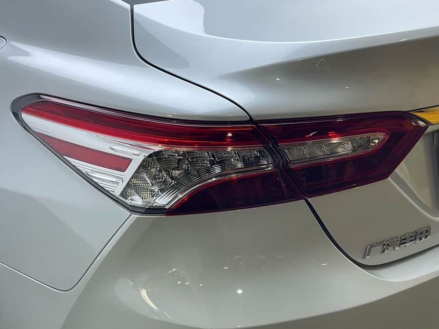 Toyota Camry 2023 car image #10