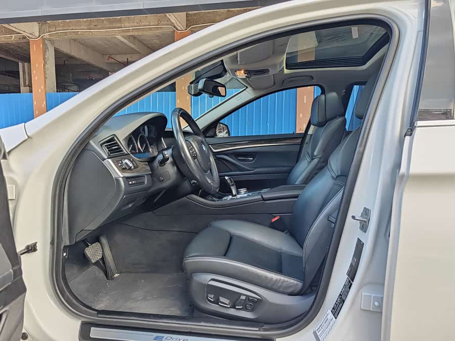 BMW 5 Series New Energy 2016 car image #10