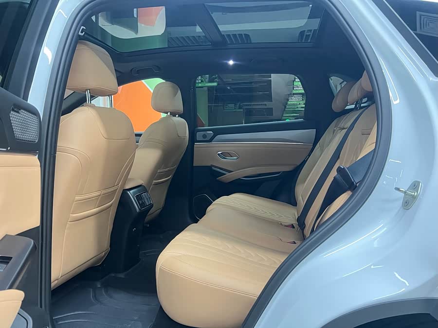 BYD SongL DM-i 2024 car image #10