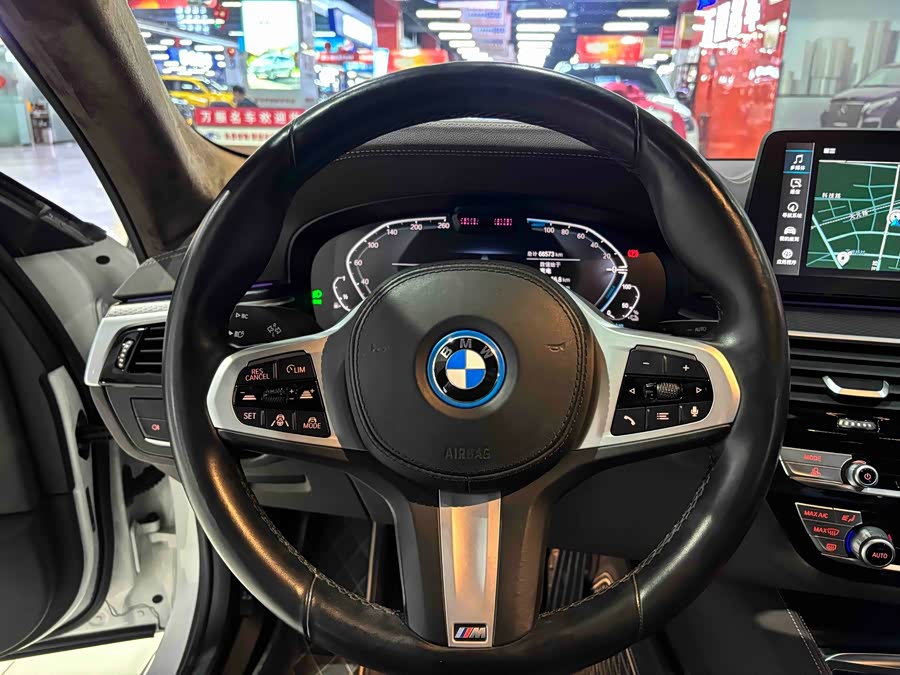 BMW 5 Series New Energy 2022 car image #10