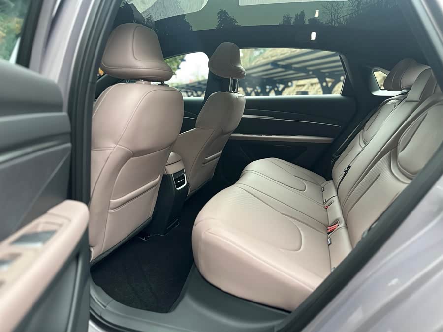 Xpeng MONA M03 2026 imagem de carro #10