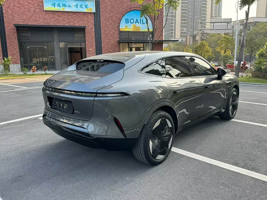 Avatr 11 2023 #10 Avatr 11 2023 car image #10