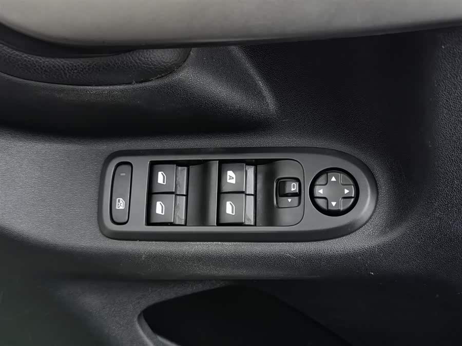 Citroen C3-XR 2015 car image #10