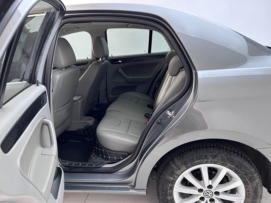 Volkswagen Bora 2012 immagine di auto #10