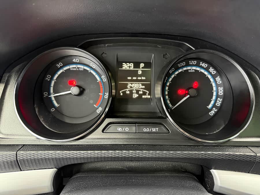 Skoda Kamiq 2022 imagem de carro #10