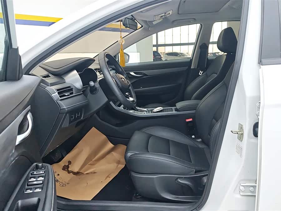 GEELY Emgrand 2021 car image #10