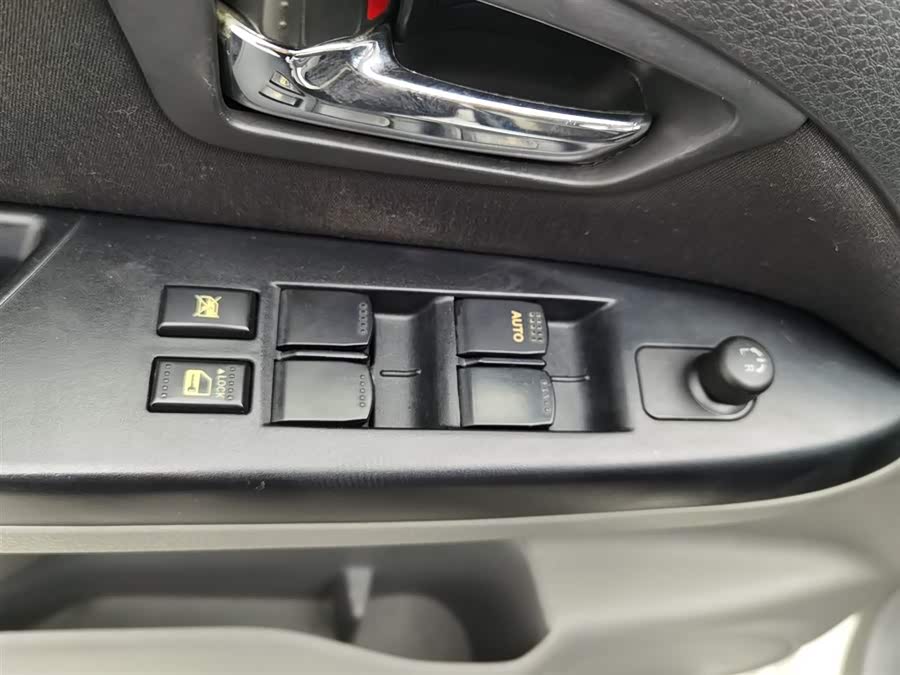 铃木 天语 SX4 2012 汽车图片 #10