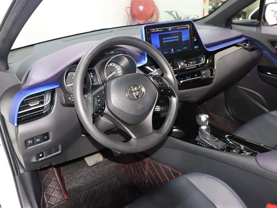 Toyota C-HR 2021 immagine di auto #10