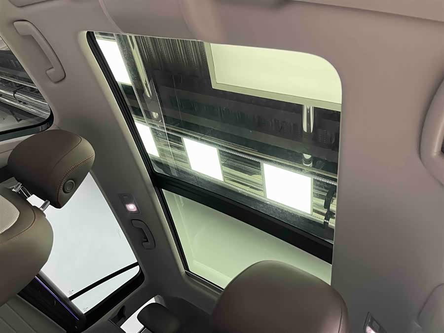 Volkswagen Tiguan L 2021 #10 Volkswagen Tiguan L 2021 car image #10