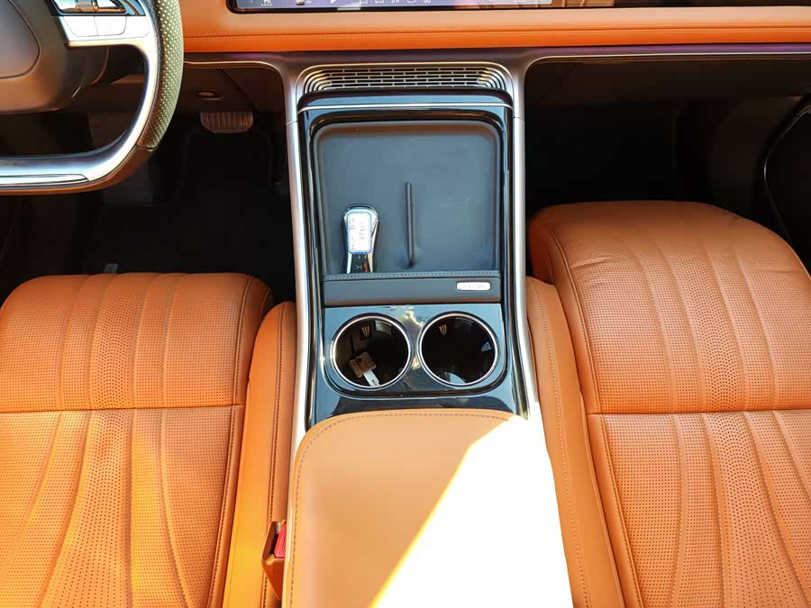 Xpeng G9 2023 صورة سيارة #10