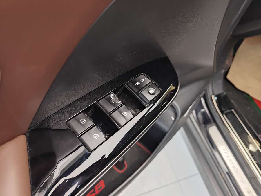 GAC Trumpchi GS8 2017 car image #10