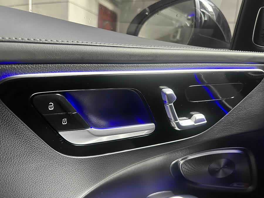 Mercedes-Benz C Class 2023 car image #10