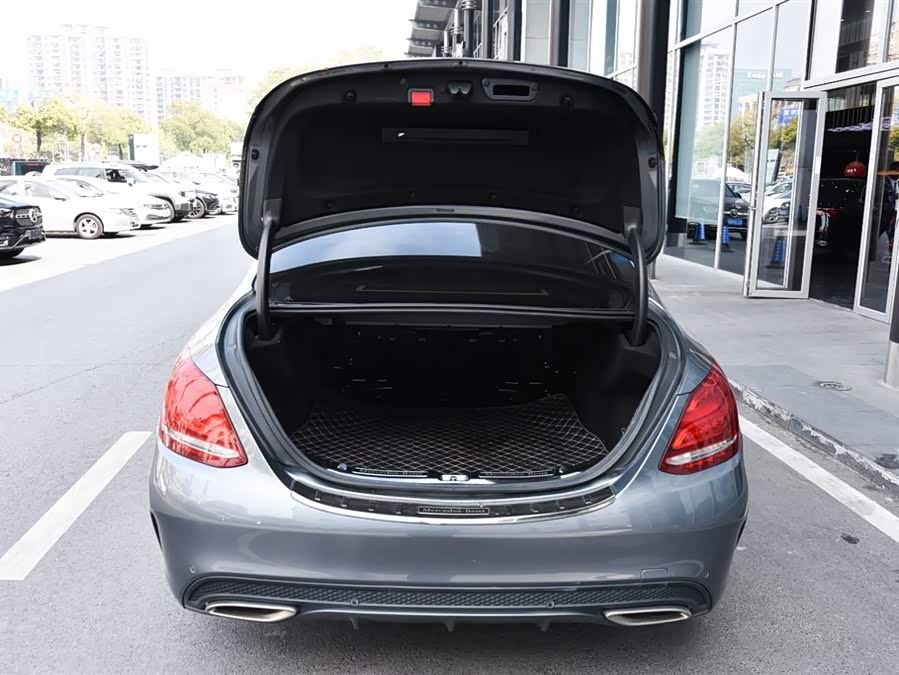 Mercedes-Benz C Class 2018 car image #10