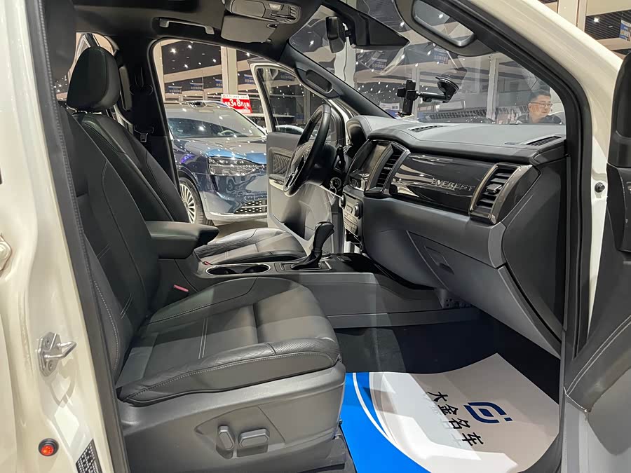 Ford Everest 2016 immagine di auto #10