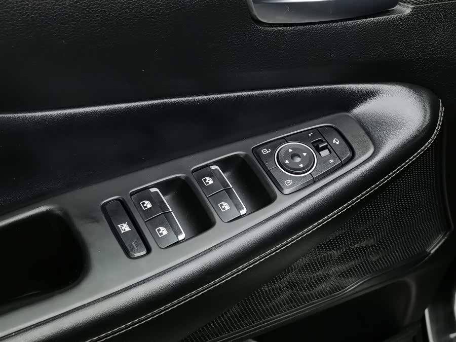 Hyundai Santa Fe 2021 imagen de coche #10