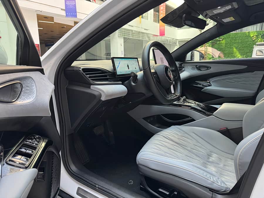 BYD Seal 2023 immagine di auto #10