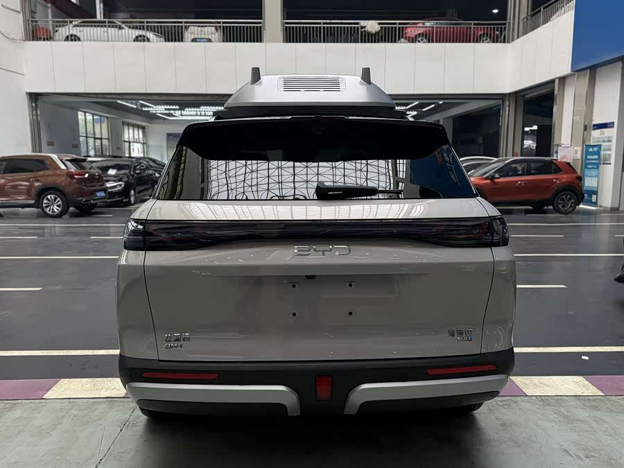 BYD Sea Lion 07 DM-i 2025 car image #10