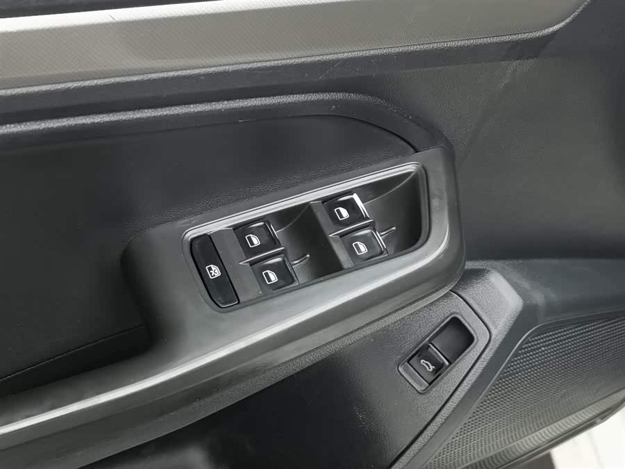 Volkswagen Lavida 2016 car image #10