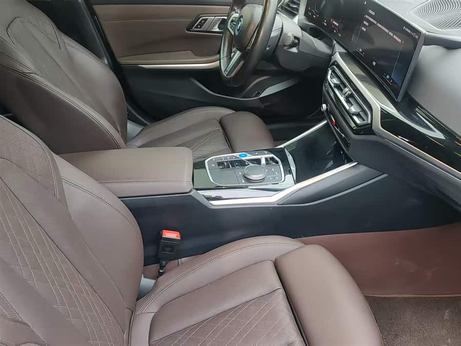 BMW i3 2022 immagine di auto #10