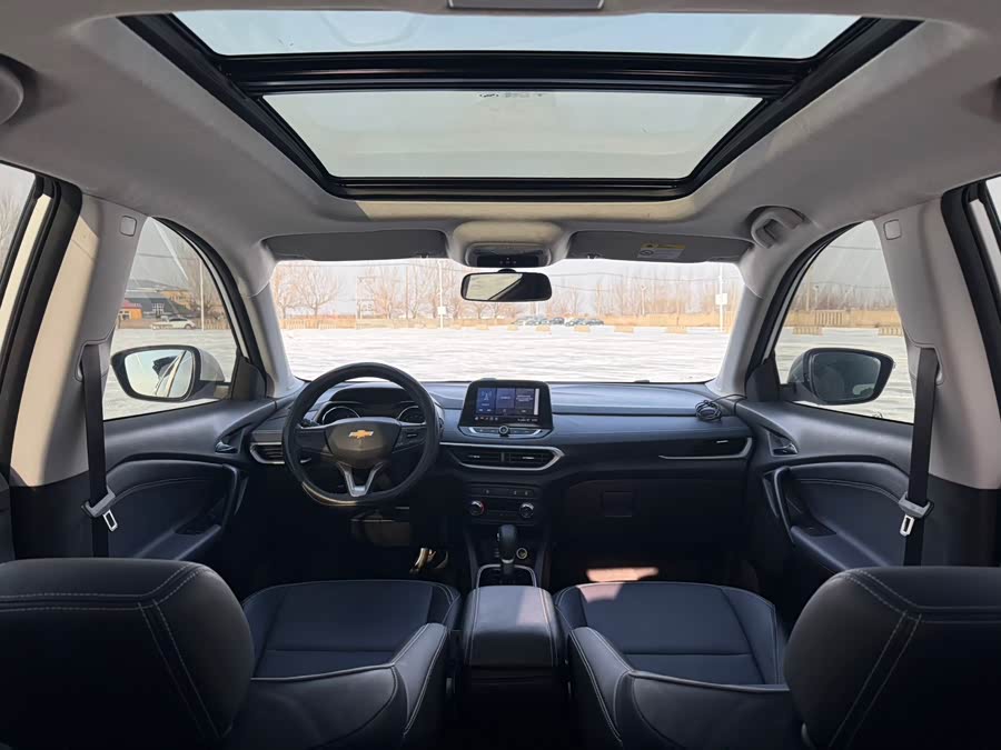 Chevrolet Tracker 2022 imagen de coche #10