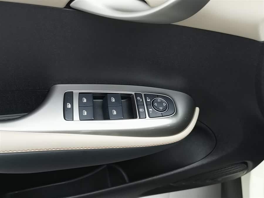 BYD Dolphin 2024 #10 BYD Dolphin 2024 car image #10