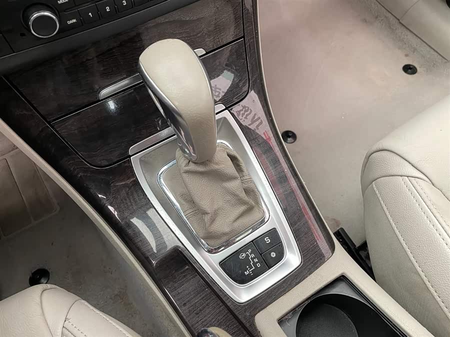 Citroen C5 2014 car image #10