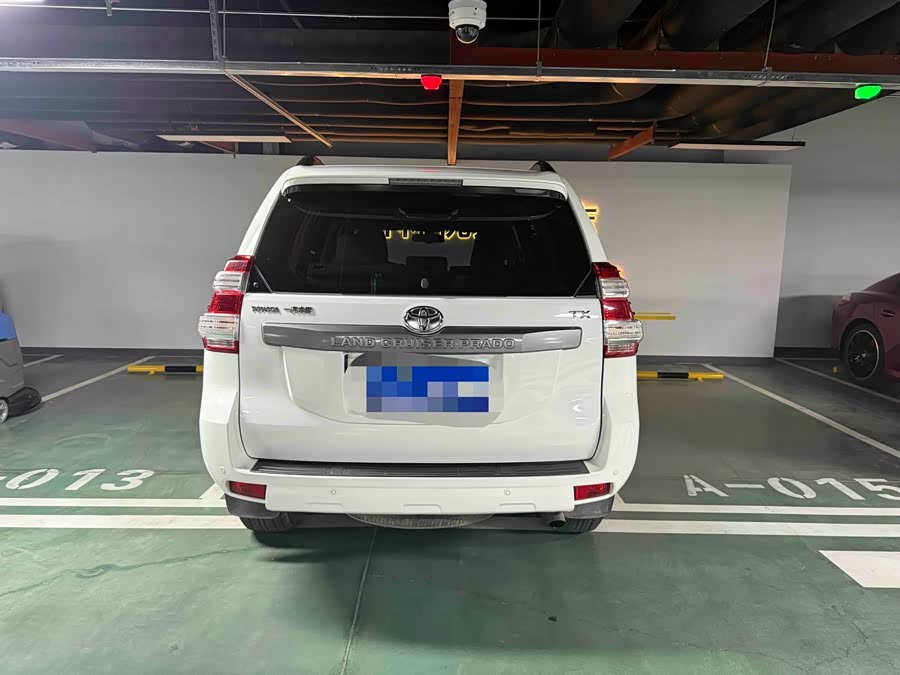 Toyota Land Cruiser Prado 2014 car image #10