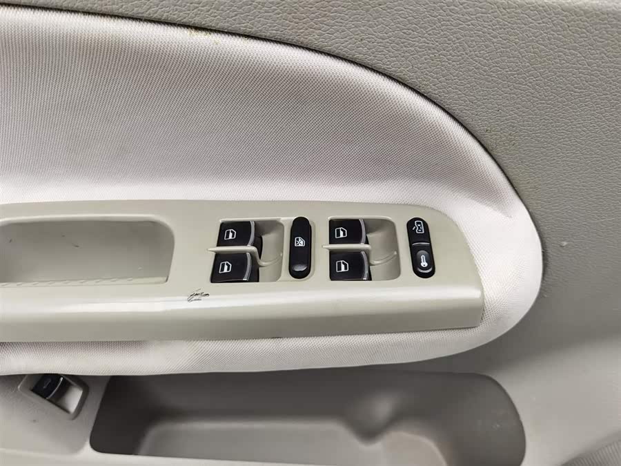 Volkswagen Bora 2012 immagine di auto #10