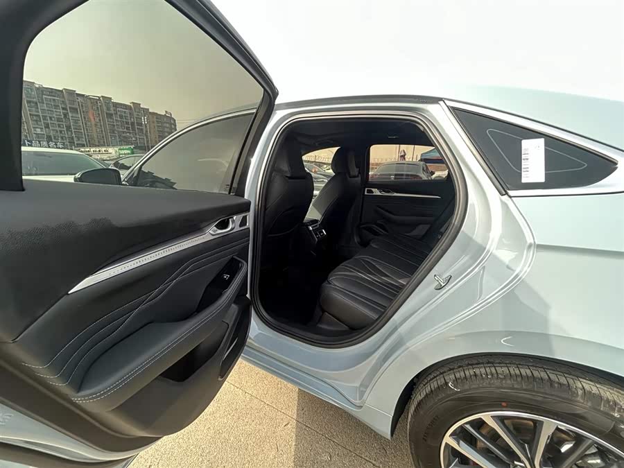 GEELY Preface 2025 #10 GEELY Preface 2025 immagine di auto #10