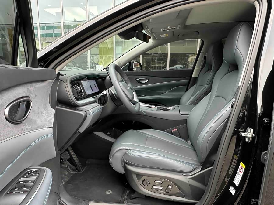 BYD Sea Lion 07 DM-i 2025 car image #10