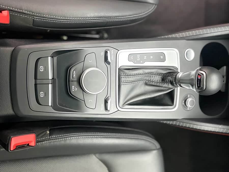 Audi A6L New Energy 2023 car image #10