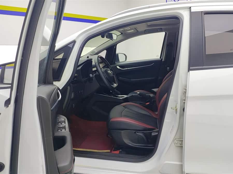 GEELY 2021 car image #10