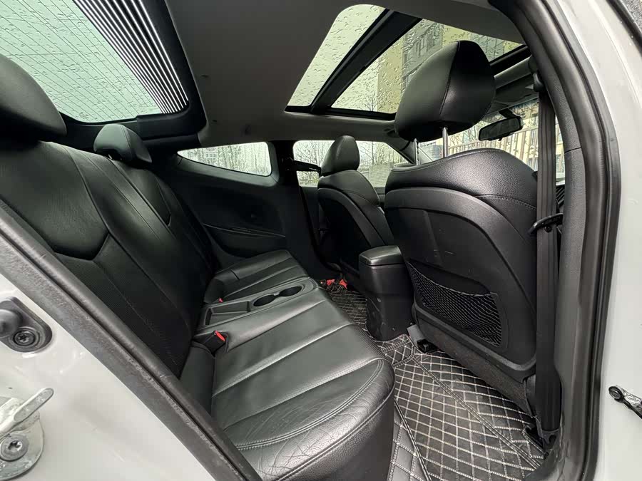 Hyundai Veloster 2014 car image #10