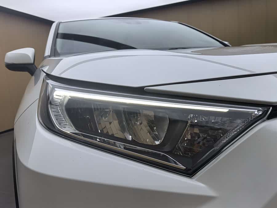 Toyota RAV4 2020 #10 Toyota RAV4 2020 car image #10