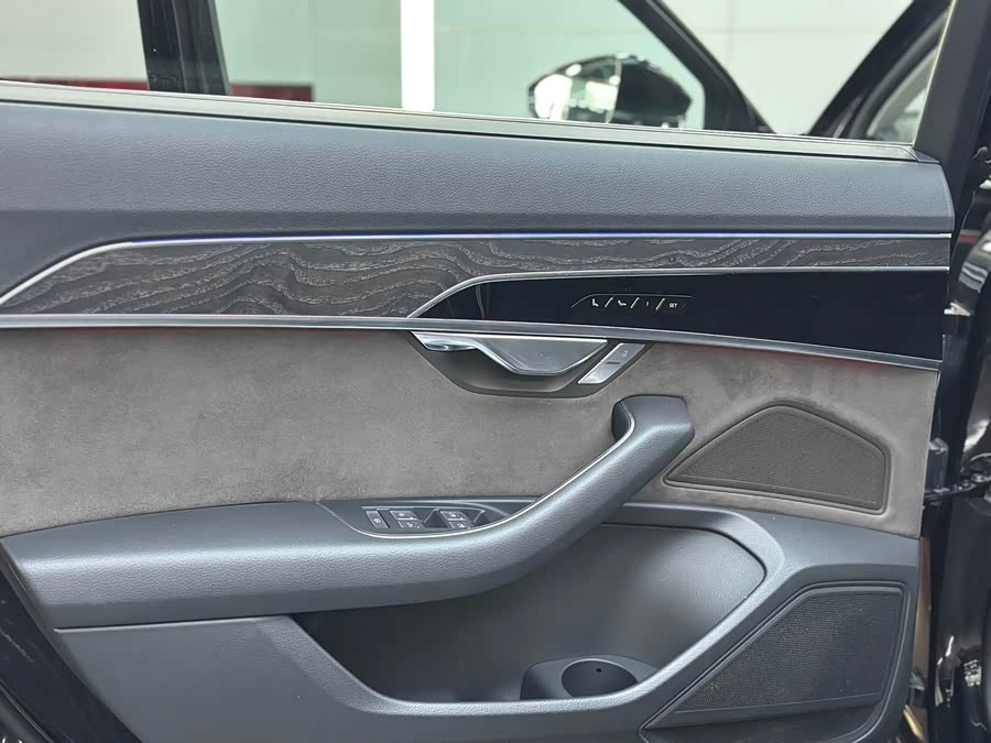 Audi A8 2019 imagem de carro #10