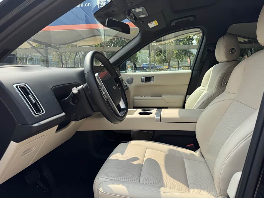 Li L9 2023 image de voiture #10