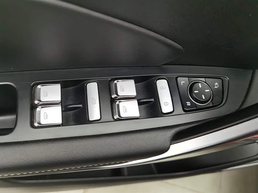 GEELY Boyue 2020 immagine di auto #10