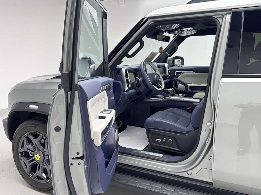 Jetour T2 2025 car image #10