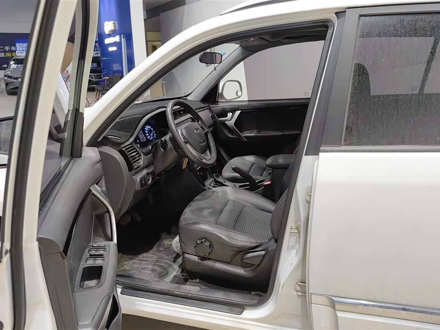 Chery Tiggo 3 2017 immagine di auto #10