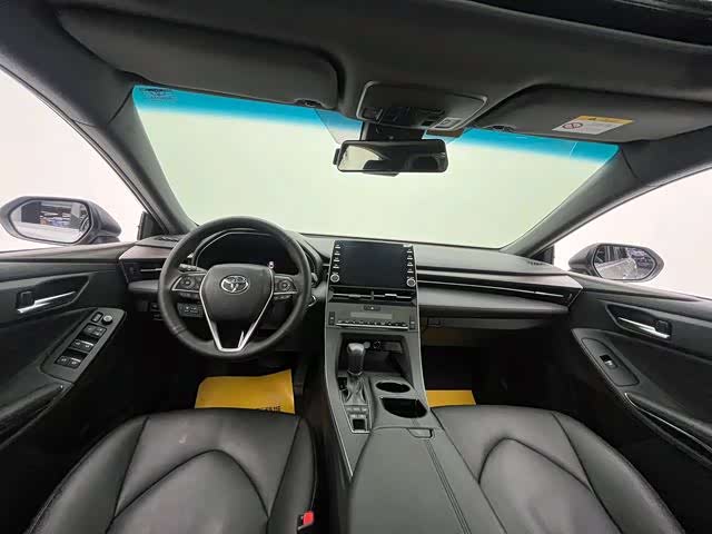 Toyota Avalon 2019 car image #10