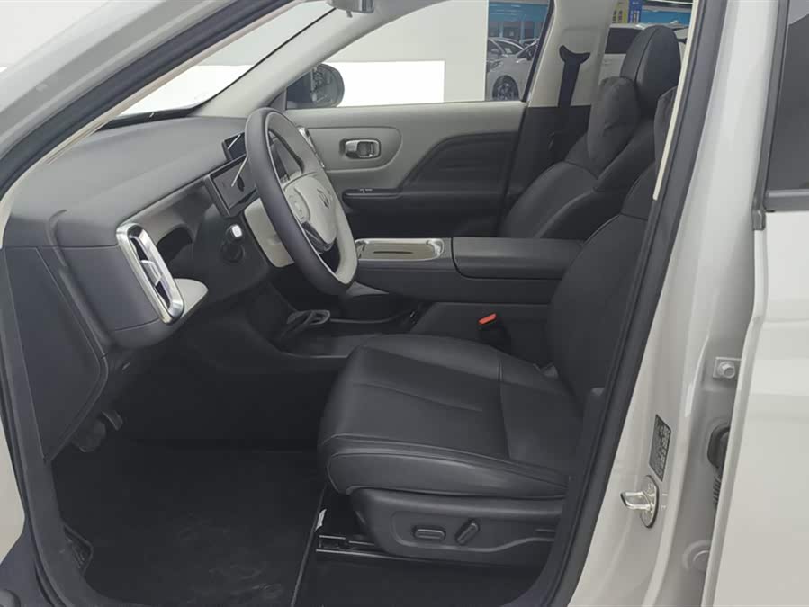 零跑汽车 零跑B10 2025 汽车图片 #10