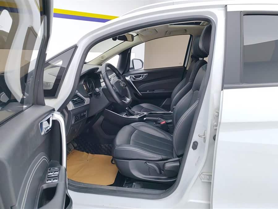 GEELY Vision X3 2019 изображение автомобиля #10