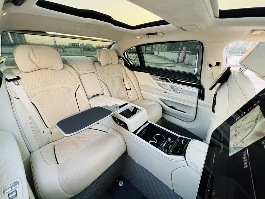 BMW 7 Series 2020 #10 BMW 7 Series 2020 car image #10