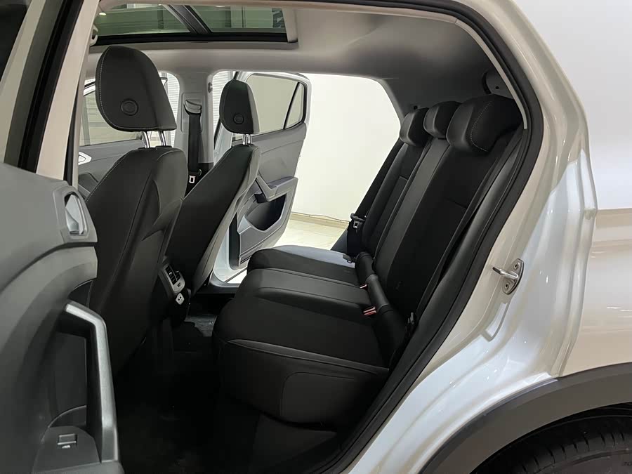 Volkswagen Tacqua 2021 car image #10