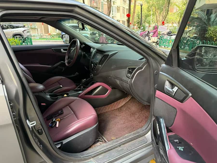 Hyundai Veloster 2013 car image #10